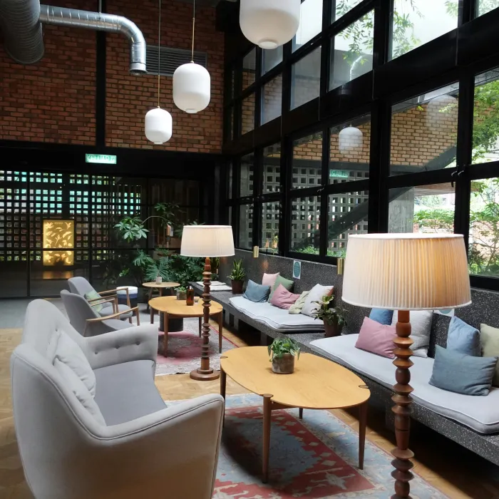 Hotel-Lounge (Arbeitsplatz von Hotel-Rezeptionisten)